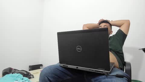 Snapshot of big_dad69 chatting on 12-16-25, 01:32 Tommy online show from 12-16-25, 01:32