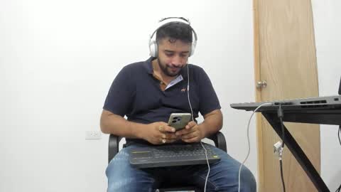 Snapshot of big_dad69 chatting on 12-20-25, 08:27 Tommy online show from 12-20-25, 08:27