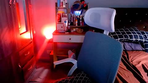 Mia online show from 02-23-26, 04:10