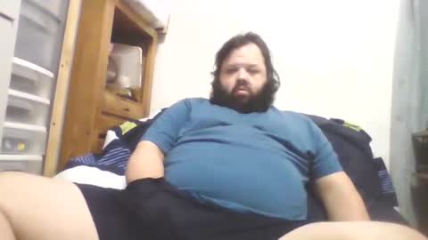 Snapshot of bigbear3287 chatting on 12-28-24, 03:37 Liam online show from 12-28-24, 03:37