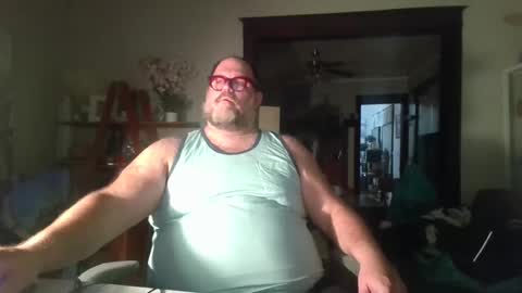 Snapshot of bigbearlittlebear2 chatting on 11-16-25, 06:19 Bear Woods online show from 11-16-25, 06:19