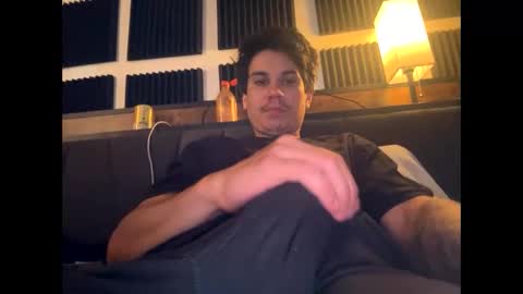 Snapshot of bigben281330 chatting on 10-20-25, 05:13 bigben281330 online show from 10-20-25, 05:13