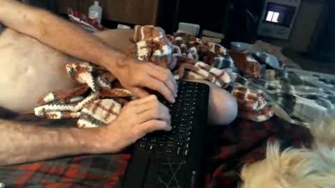 Snapshot of bigbenidick1 chatting on 02-21-25, 04:29 BB online show from 02-21-25, 04:29