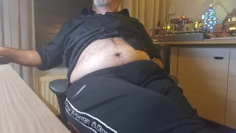 Snapshot of bigbibear88 chatting on 12-24-24, 07:44 bigbibear88 online show from 12-24-24, 07:44
