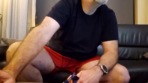 Snapshot of bigbibear88 chatting on 02-16-25, 09:59 bigbibear88 online show from 02-16-25, 09:59