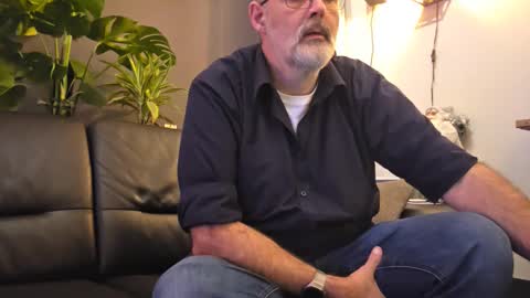 bigbibear88 online show from 11-30-25, 10:36