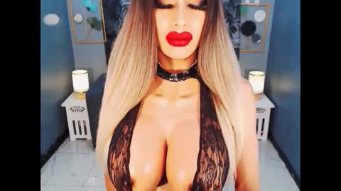 Snapshot of bigbomblhoraine chatting on 05-04-26, 02:13 Loraine Cruz online show from 05-04-26, 02:13
