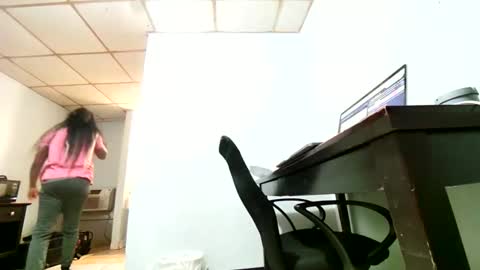 Ashley online show from 05-09-26, 12:21