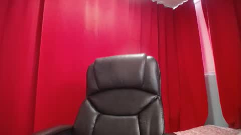 Snapshot of bigboobsstacy chatting on 09-22-25, 11:23 LaraFire online show from 09-22-25, 11:23