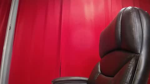 Snapshot of bigboobsstacy chatting on 09-30-25, 12:32 LaraFire online show from 09-30-25, 12:32