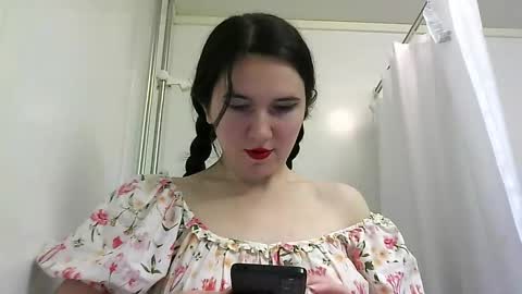 Isabella online show from 11-05-25, 08:36