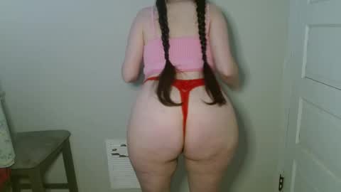 Snapshot of bigbootybunny chatting on 02-11-26, 08:25 Isabella online show from 02-11-26, 08:25