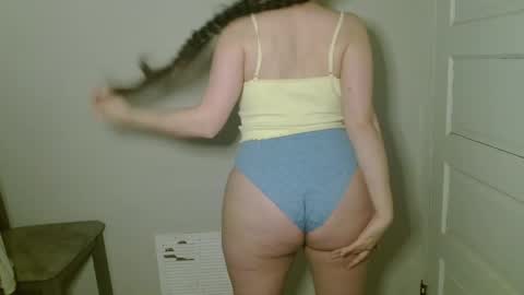 Snapshot of bigbootybunny chatting on 02-20-26, 06:26 Isabella online show from 02-20-26, 06:26