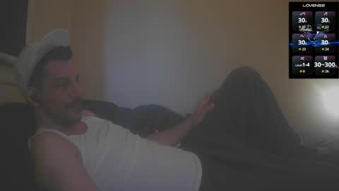 Jon - Im Straight online show from 05-07-26, 10:15