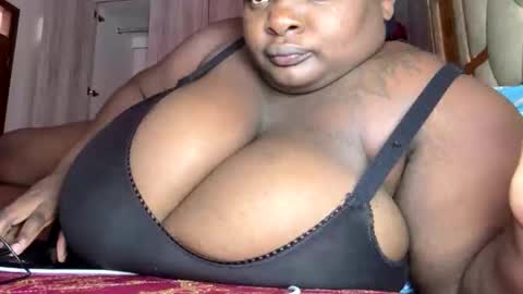 Snapshot of bigchocotities chatting on 01-15-26, 11:37 bigchocotities online show from 01-15-26, 11:37