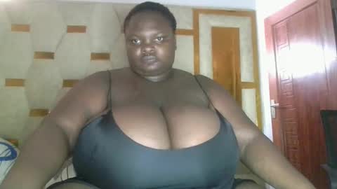 Snapshot of bigchocotities chatting on 02-15-26, 10:03 bigchocotities online show from 02-15-26, 10:03