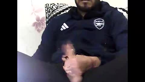 Snapshot of bigcock977654 chatting on 12-18-25, 04:02 bigcock977654 online show from 12-18-25, 04:02