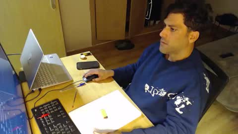Snapshot of bigcokk34 chatting on 10-14-25, 06:42 bigcokk34 online show from 10-14-25, 06:42