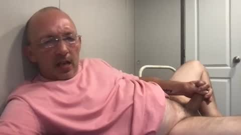 Snapshot of bigdaddydelight chatting on 06-12-26, 05:23 bigdaddydelight online show from 06-12-26, 05:23