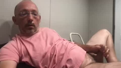 Snapshot of bigdaddydelight chatting on 06-26-26, 04:06 bigdaddydelight online show from 06-26-26, 04:06