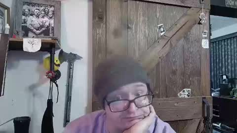 Snapshot of bigdbrillion chatting on 02-03-25, 12:04 Darryl online show from 02-03-25, 12:04