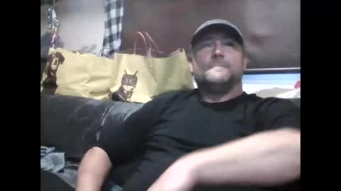 Snapshot of bigdickbradntx chatting on 01-25-25, 08:10 DatTXguy online show from 01-25-25, 08:10