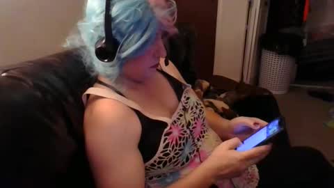 Madelyn online show from 11-23-25, 03:39