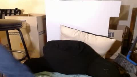 Snapshot of bigfeet420 chatting on 01-28-25, 10:02 Bigandthick online show from 01-28-25, 10:02