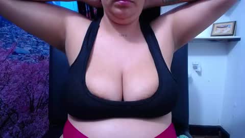 Snapshot of bigg_boobs_xxx chatting on 03-09-25, 10:19 Sunny online show from 03-09-25, 10:19