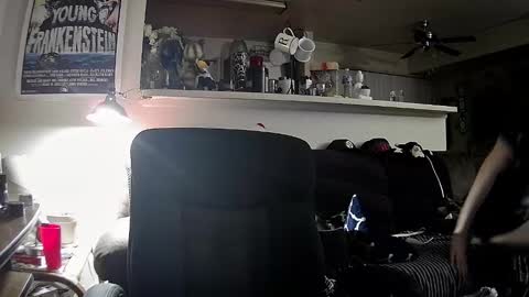 biggerisbetter21 online show from 12-08-24, 05:18