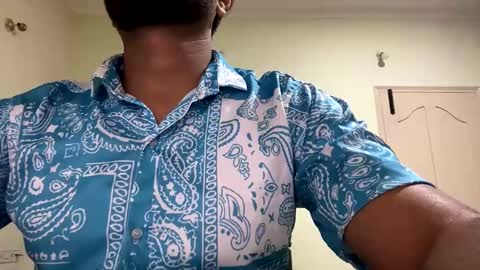bighandsomesatisfy online show from 12-28-24, 03:04