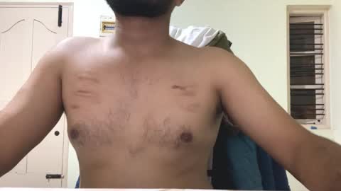 Snapshot of bighandsomesatisfy chatting on 10-28-25, 04:53 bighandsomesatisfy online show from 10-28-25, 04:53