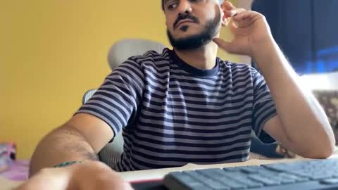 Snapshot of bighandsomesatisfy chatting on 03-01-26, 03:30 bighandsomesatisfy online show from 03-01-26, 03:30