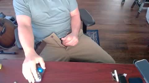 Snapshot of bigjohnsonrighthere chatting on 12-20-24, 04:14 bigjohnsonrighthere online show from 12-20-24, 04:14