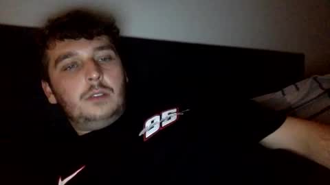 bigleeee9 online show from 11-08-25, 01:17