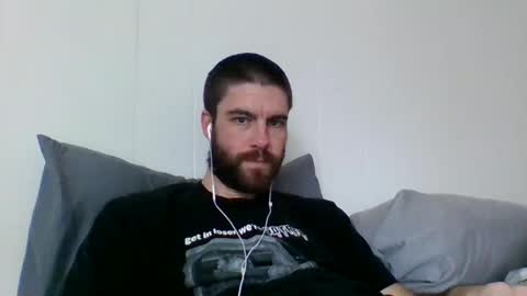 Snapshot of bigmag23 chatting on 10-22-25, 07:35 bigmag23 online show from 10-22-25, 07:35