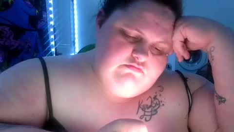 Snapshot of bigmama91 chatting on 10-20-25, 01:00 bigmama91 online show from 10-20-25, 01:00