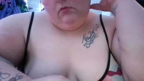 Snapshot of bigmama91 chatting on 10-30-25, 12:17 bigmama91 online show from 10-30-25, 12:17