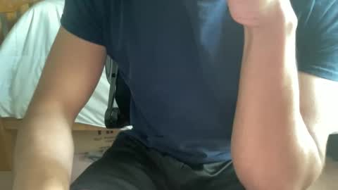 Snapshot of bigmanhaha12 chatting on 10-22-25, 05:24 bigmanhaha12 online show from 10-22-25, 05:24