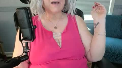 Snapshot of bigmarisella chatting on 02-04-26, 06:58 Big Mari online show from 02-04-26, 06:58