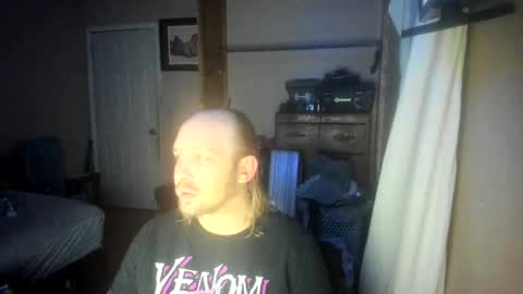 bigmike20129020 online show from 01-17-25, 04:28