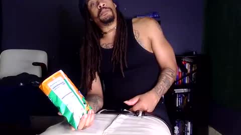 Snapshot of bigpussypump chatting on 12-17-24, 09:17 bigpussypump online show from 12-17-24, 09:17