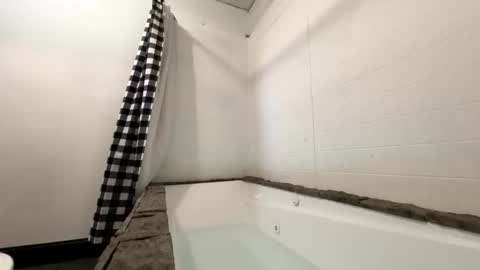 Snapshot of bigrichard1469 chatting on 04-08-26, 03:17 bigrichard1469 online show from 04-08-26, 03:17