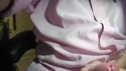 Snapshot of bigsexshark1 chatting on 10-28-25, 05:33 bigsexshark1 online show from 10-28-25, 05:33