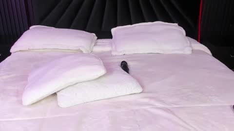 Zayra online show from 09-19-25, 08:05