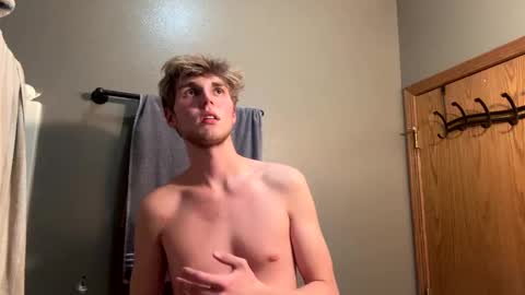 Snapshot of bigskinnyboyshh chatting on 01-05-25, 04:47 bigskinnyboyshh online show from 01-05-25, 04:47