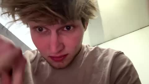 Snapshot of bigskinnyboyshh chatting on 01-14-25, 02:40 bigskinnyboyshh online show from 01-14-25, 02:40