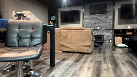 Snapshot of bigskinnyboyshh chatting on 02-03-25, 10:00 bigskinnyboyshh online show from 02-03-25, 10:00