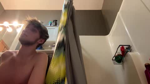 Snapshot of bigskinnyboyshh chatting on 02-19-25, 07:17 bigskinnyboyshh online show from 02-19-25, 07:17