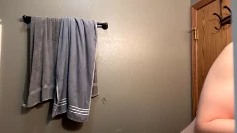 bigskinnyboyshh online show from 11-25-25, 04:45